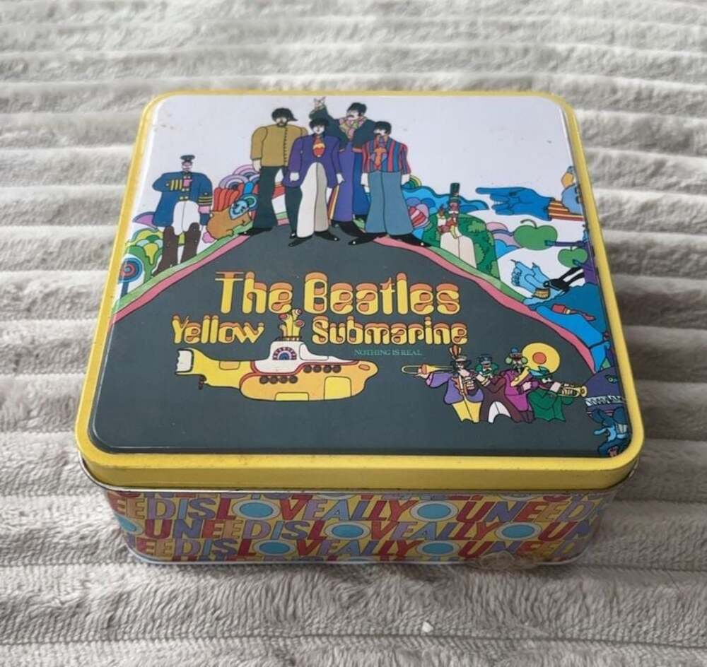 The Beatles Yellow Submarine MB Puzzle in Collectible Tin